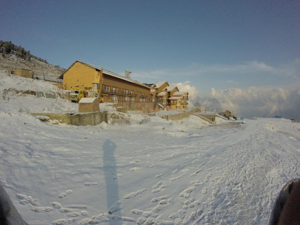 Joshīmath Clifftop Club Auli מראה חיצוני תמונה